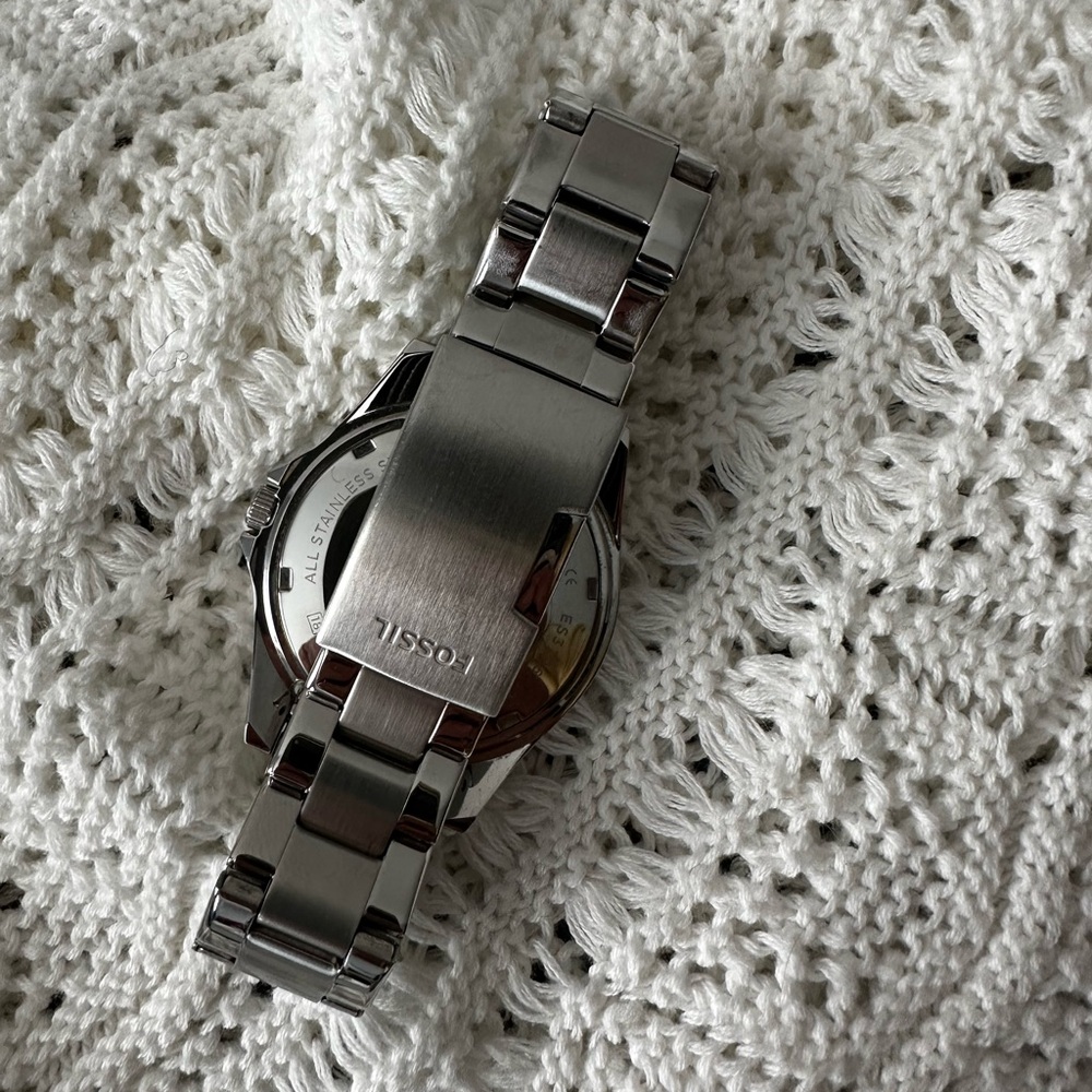 Fossil Watch - Picture 3 of 3